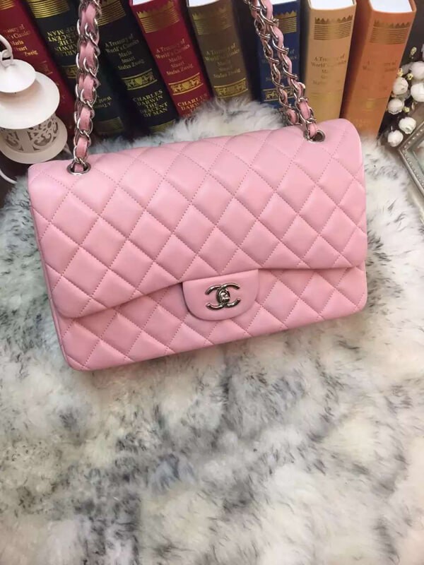 ★Chanel★Matelasse Classic Small Handbag in Calfskin h01113