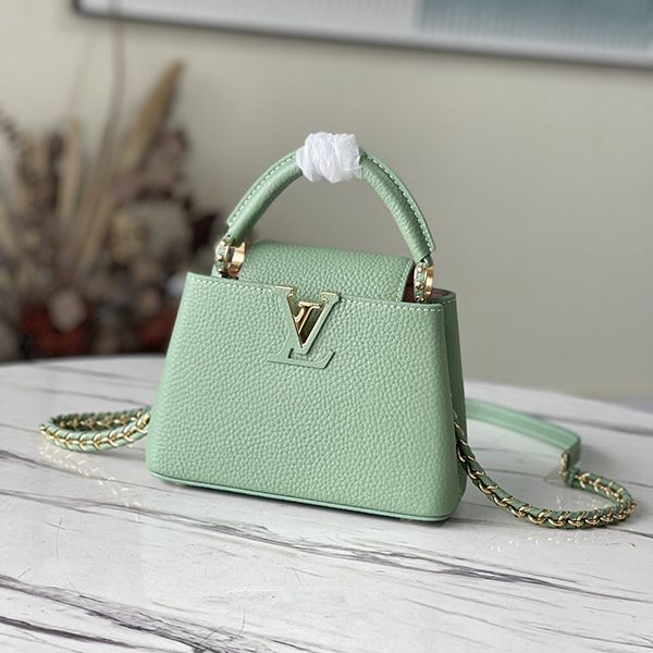 Very popular as a gift ★? Louis Vuitton Capucines replica mini hand shoulder bag 2 sizes M59928 Very popular as a gift ★? Louis Vuitton Capucines replica mini hand shoulder bag 2 sizes M59928