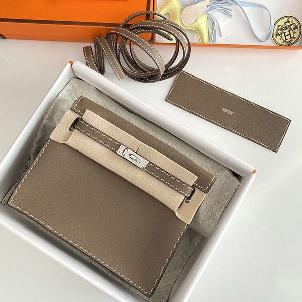 Love at first sight? Hermes replica Kelly Dance 22cm with inner stitching and two-tone hardware erk29719