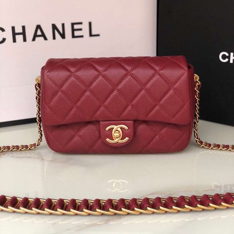 Perfect as a gift? Chanel chain shoulder bag caviar skin sha47057