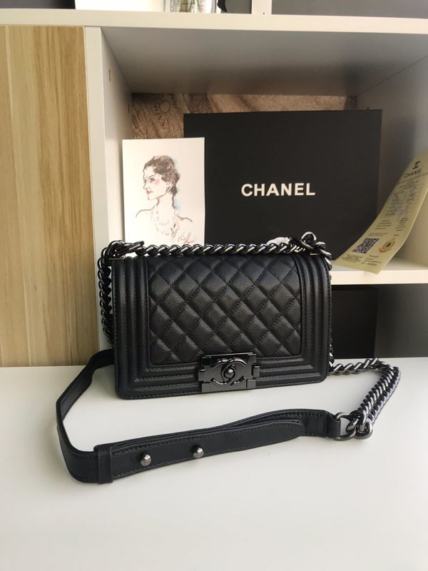 Very popular Chanel Caviar Skin Boy Chanel Shoulder Bag Replica shp35100 Very popular Chanel Caviar Skin Boy Chanel Shoulder Bag Replica shp35100