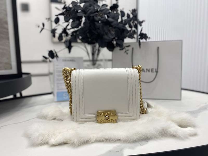 Latest ☆ Rare Chanel Boy Chanel Replica Shoulder Bag shm31866 Latest ☆ Rare Chanel Boy Chanel Replica Shoulder Bag shm31866