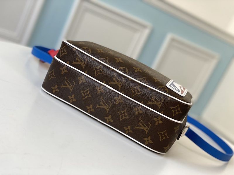 Rare color Louis Vuitton x NBA collaboration NIL messenger fake shoulder bag ★ Monogram M85143