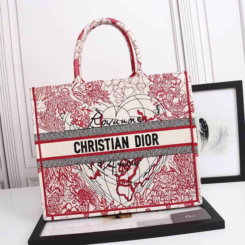 New on sale: Dior Book Tote Replica D-Royaume D'Amour Embroidery 2 sizes M1296ZRHT_M927 New on sale: Dior Book Tote Replica D-Royaume D'Amour Embroidery 2 sizes M1296ZRHT_M927