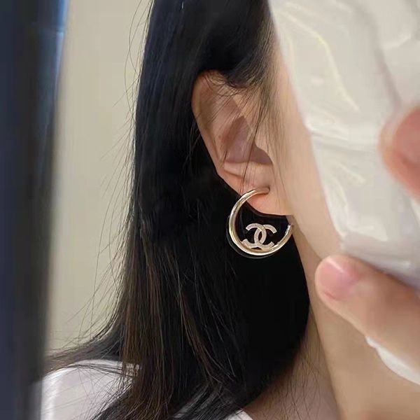 Popular Chanel earrings fake metal lambskin CC mark gold sho54464