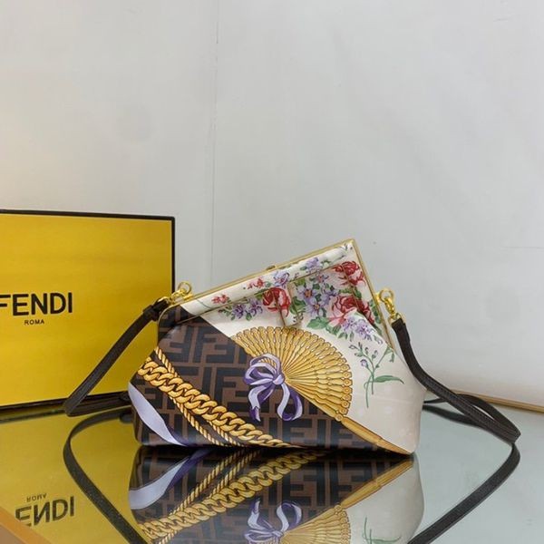 First come, first served? Fendi Versace fake Fendi collaboration shoulder bag fey97423 First come, first served? Fendi Versace fake Fendi collaboration shoulder bag fey97423