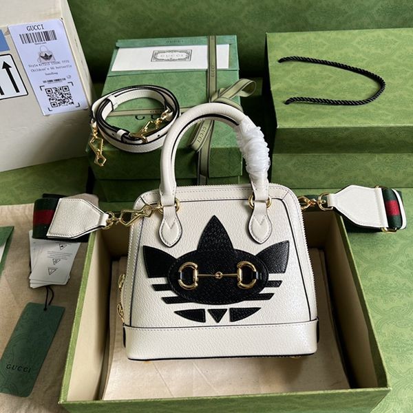 The rapidly rising trending collaboration Adidas x Gucci Replica Horsebit 1955 Mini Bag 677212U3ZDG8727