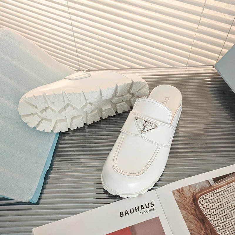 21AW New Arrivals [PRADA] Studded Rubber Sole Logo Sandals Fake pua17833