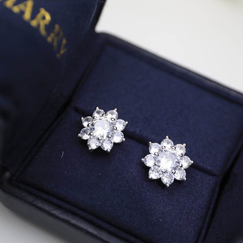 New for Spring Harry Winston Platinum & Diamond Earrings Replica ind74258