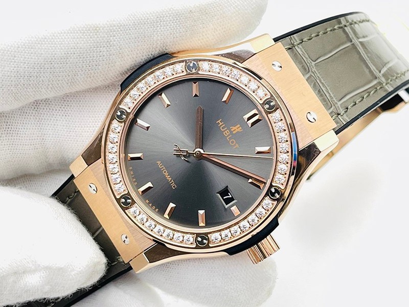 Sold Out Hublot Classic Fusion Titanium Diamond Replica Watch huz72263