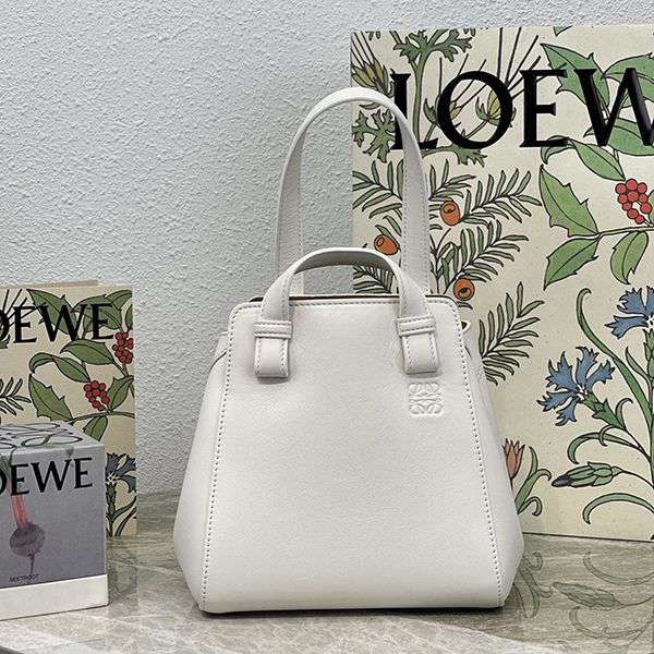 Loewe Hammock Nugget Replica DEEP NAVY 2022 Spring/Summer New A538H04X02 Loewe Hammock Nugget Replica DEEP NAVY 2022 Spring/Summer New A538H04X02