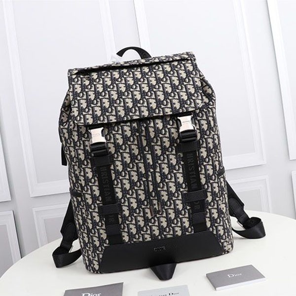 The hot topic! Dior ☆ The popular EXPLORER backpack is a fake dem34529