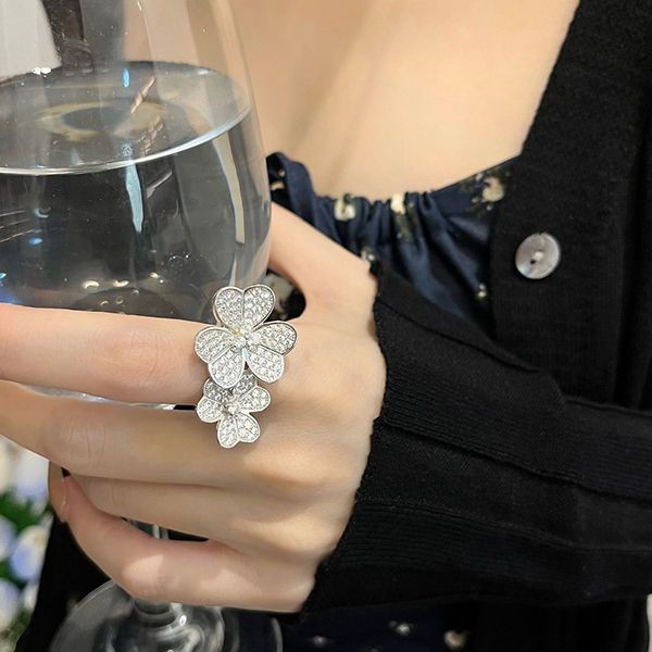 Extremely rare! Van Cleef & Arpels Frivole Entreredore diamond ring replica vax88396