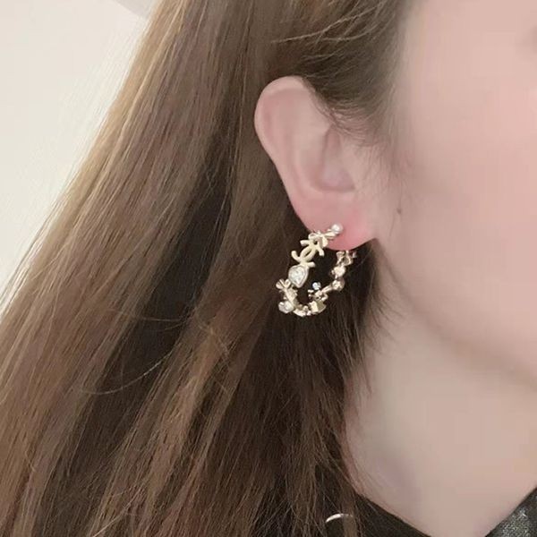 Very popular all over the world? Chanel glittering CC logo clover earrings fake shs97798