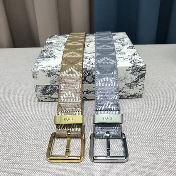 Love at first sight? Very popular Dior belt replica, 35mm width, available in two colors des79967 Love at first sight? Very popular Dior belt replica, 35mm width, available in two colors des79967
