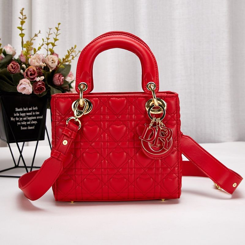 Very popular: Dior handbag replica shoulder bag in lambskin M0538OCEA_M56R