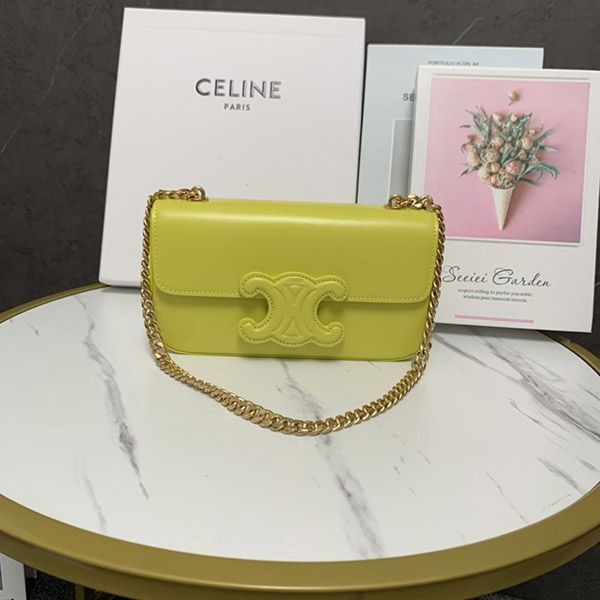 The rapidly rising popularity of the Celine chain shoulder bag replica Cuir Triomphe / shiny calfskin 199243BF4 The rapidly rising popularity of the Celine chain shoulder bag replica Cuir Triomphe / shiny calfskin 199243BF4