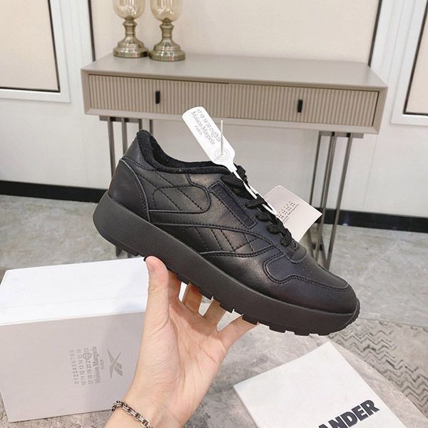 Competition: Margiela x Reebok collaboration Tabi leather sneakers H04864 Competition: Margiela x Reebok collaboration Tabi leather sneakers H04864