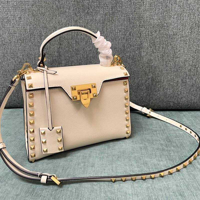 Very popular! New color ☆ Rare Valentino calf leather studded bag copy Vuk71687