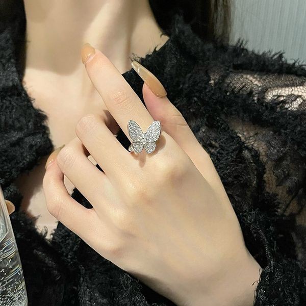 Battle for Van Cleef & Arpels De Papillon Ring Medium Silver vat45823