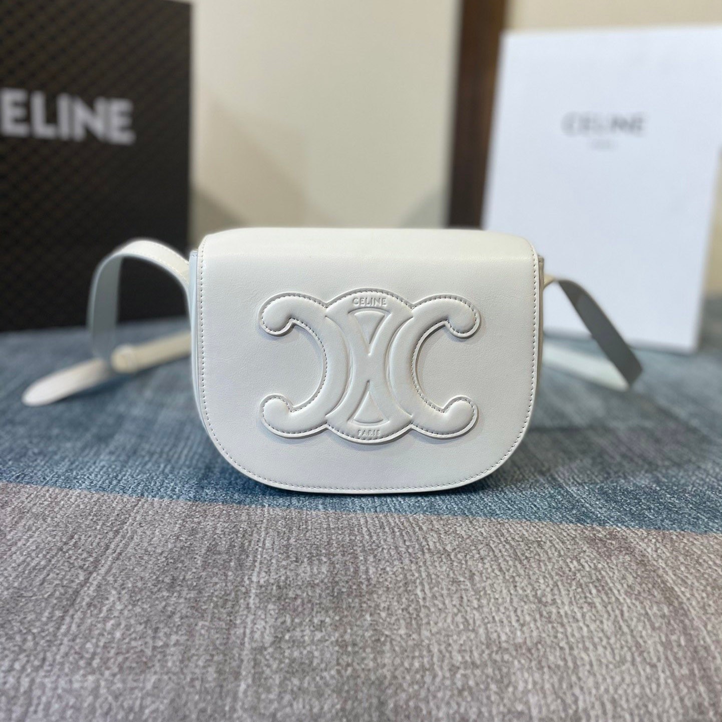 [Not available in Japan] Celine Folco Cuir Triomphe replica shoulder bag Cek67352