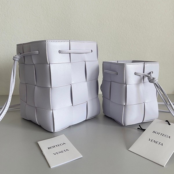 Eye-catching color Bottega Veneta Cassette Shoulder Bag Replica Mars Washed 680218VCQC45308