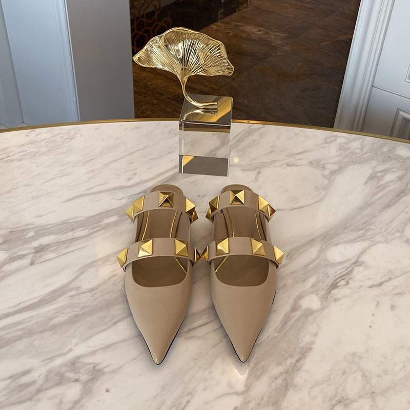 Valentino 2022 Spring and Summer New Rivet Sandals Fake Vux75326