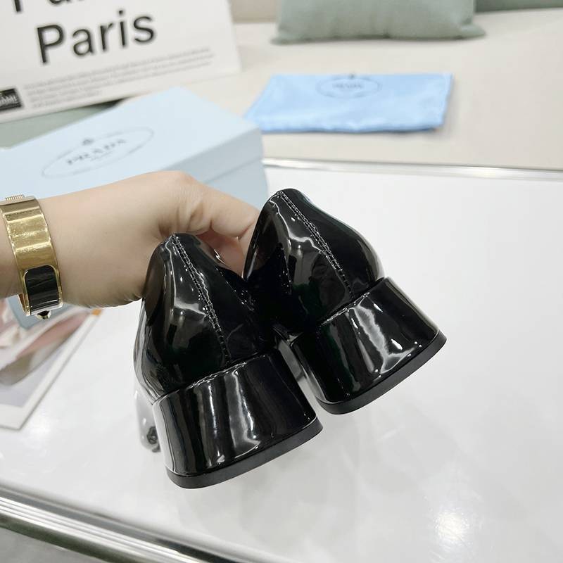 Very popular Prada new low heel pumps replica puh75750