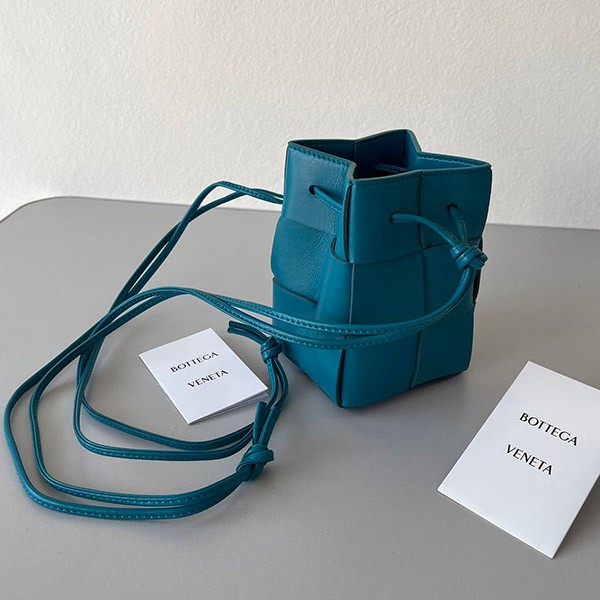 Rare Bottega Veneta Replica Cassette Shoulder Bag bod81433