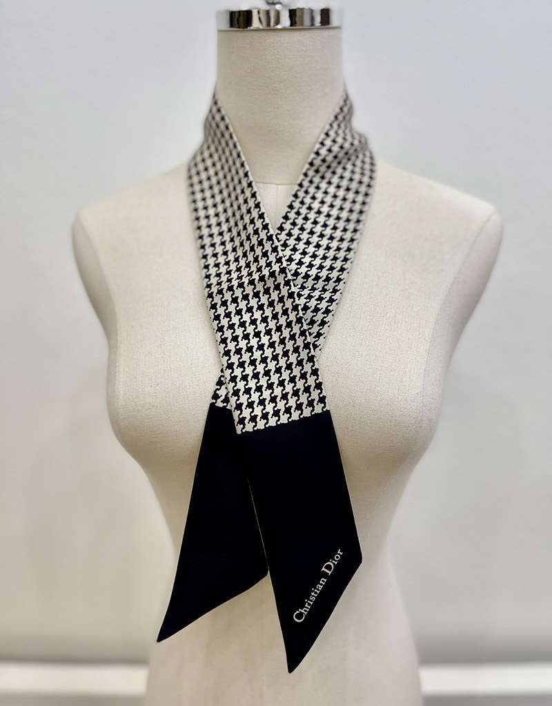 Cute Dior scarf replica ★TOILE OBLIQUE "Mitzah fake" dex61247 Cute Dior scarf replica ★TOILE OBLIQUE "Mitzah fake" dex61247