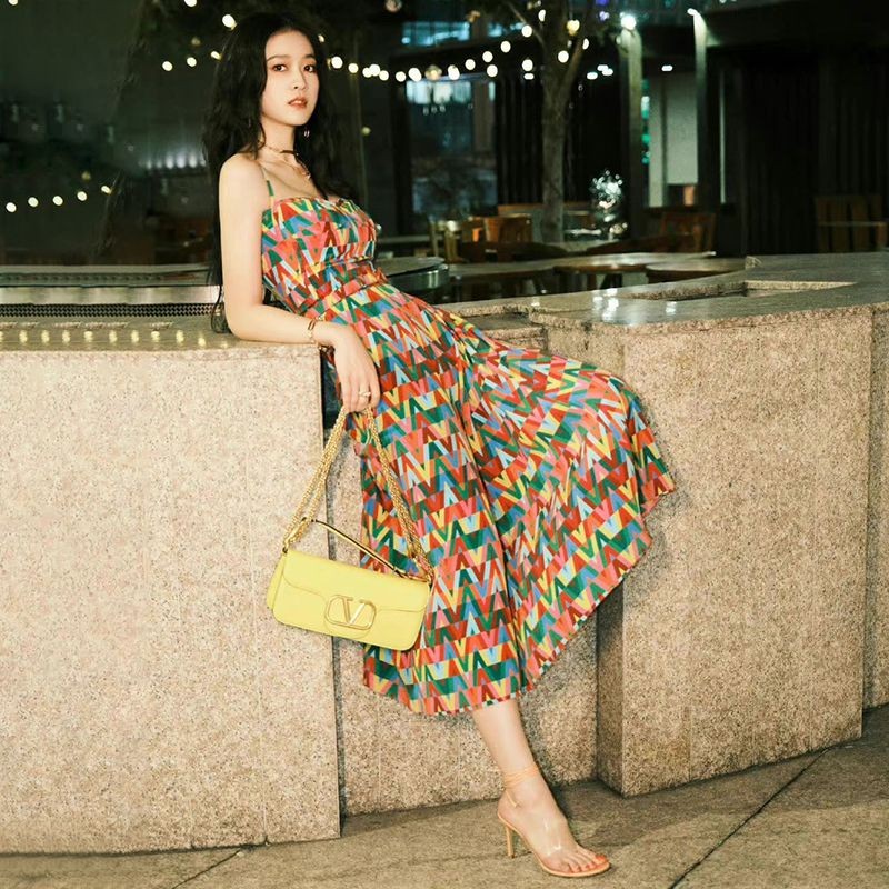 New in Japan! ★Valentino☆ Multicolor sleeveless dress, fake silk XB3VAY206VWM12 New in Japan! ★Valentino☆ Multicolor sleeveless dress, fake silk XB3VAY206VWM12