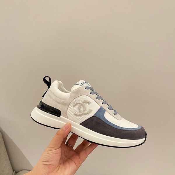 No. 1 in cumulative sales! Fake Chanel sneakers with CC mark shh63109