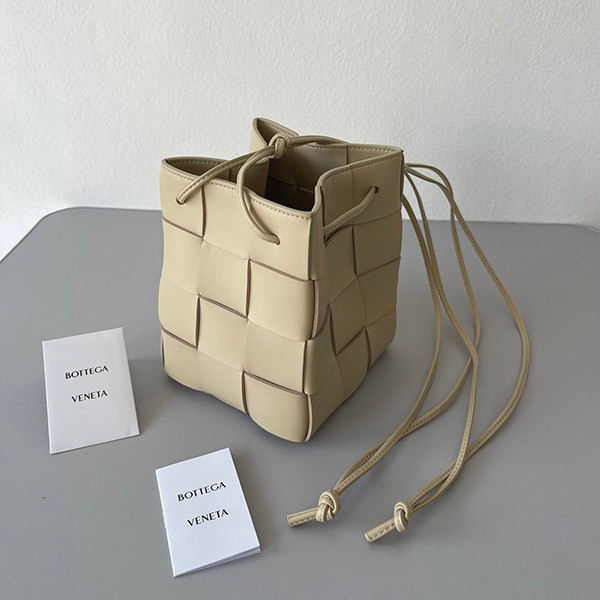 Spring/Summer New Arrivals Bottega Veneta Cassette Fake Shoulder Bag Porridge 680218VCQC49776