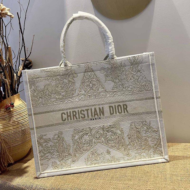 Cute Dior Book Tote Bag Fake? Gold Star Embroidered Logo 2 Sizes dev96641 Cute Dior Book Tote Bag Fake? Gold Star Embroidered Logo 2 Sizes dev96641
