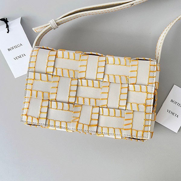 Popular all over the world? Bottega Veneta Cassette Stitch Copy boq36354