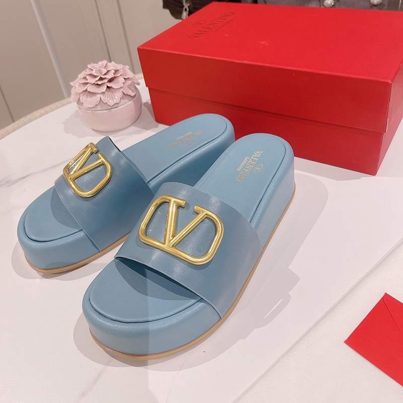 New Sale 2022 Spring and Summer New Valentino Fake Rivet Platform Sandals Vue71627