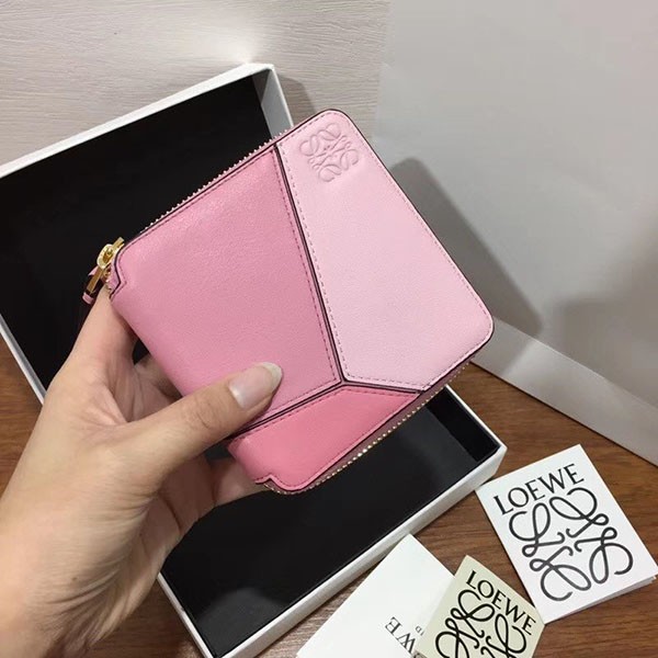 Extremely rare! Loewe Puzzle Round Zip Bi-fold Wallet Replica loe77315