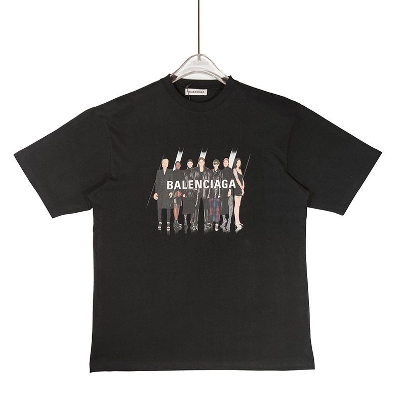 Very popular: Real Balenciaga T-shirt replica in black baf82349 Very popular: Real Balenciaga T-shirt replica in black baf82349