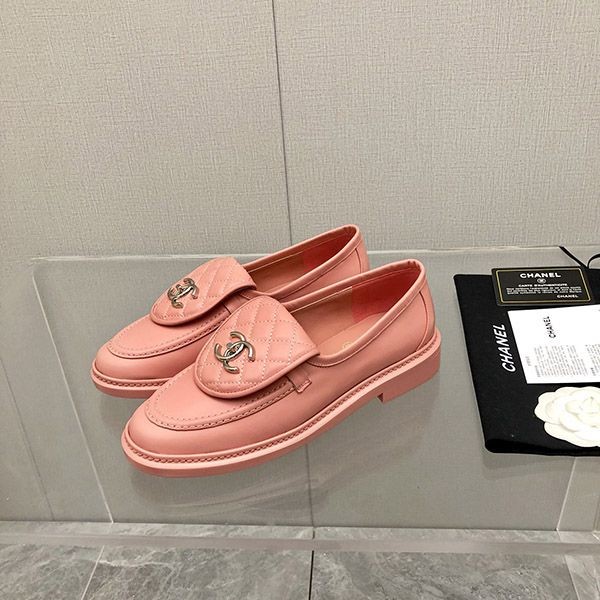 Rare color Chanel replica loafers Matelasse CC turnlock shr94444