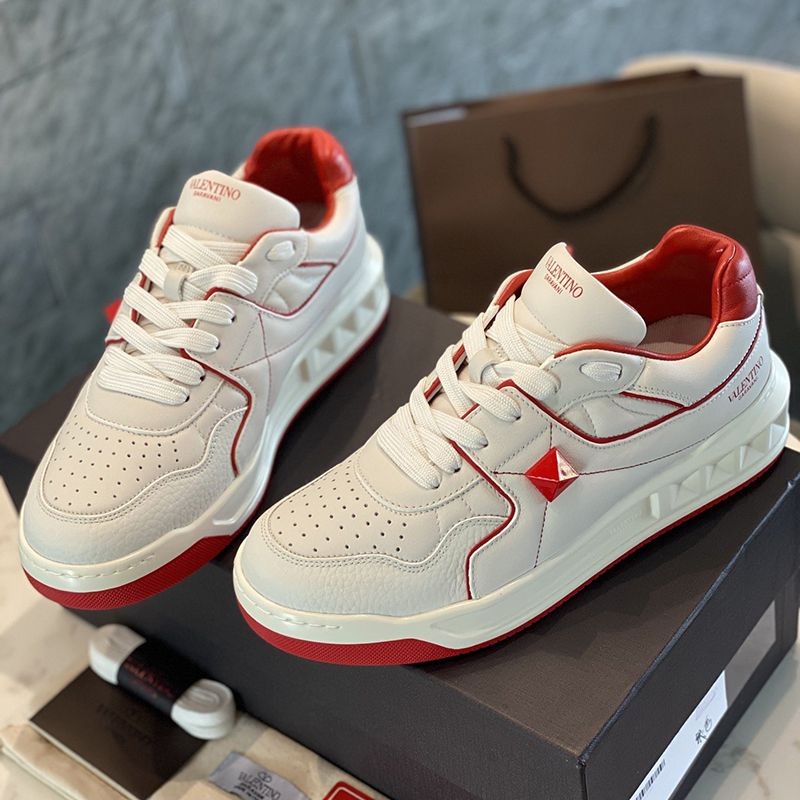 Valentino replica low-cut sneakers ONE STUD in nappa leather Vug22470, sure to sell out