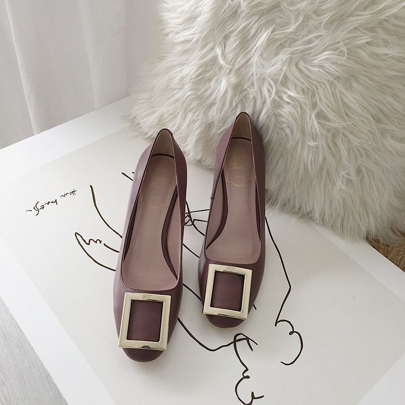 Rare color [Roger Vivier] Trumpet pumps patent leather copy rob85430