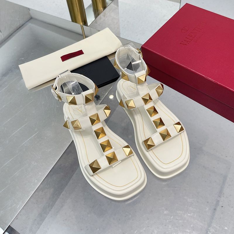 Hard to find replica Valentino Flatform Roman Stud Sandals 40MM Vuk86118