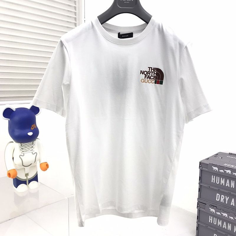 Rare Gucci x North Face fake collaboration short sleeve T-shirt gux97217 Rare Gucci x North Face fake collaboration short sleeve T-shirt gux97217