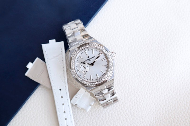 Love at first sight? Vacheron Constantin Replica Overseas Dual Time VAP30803