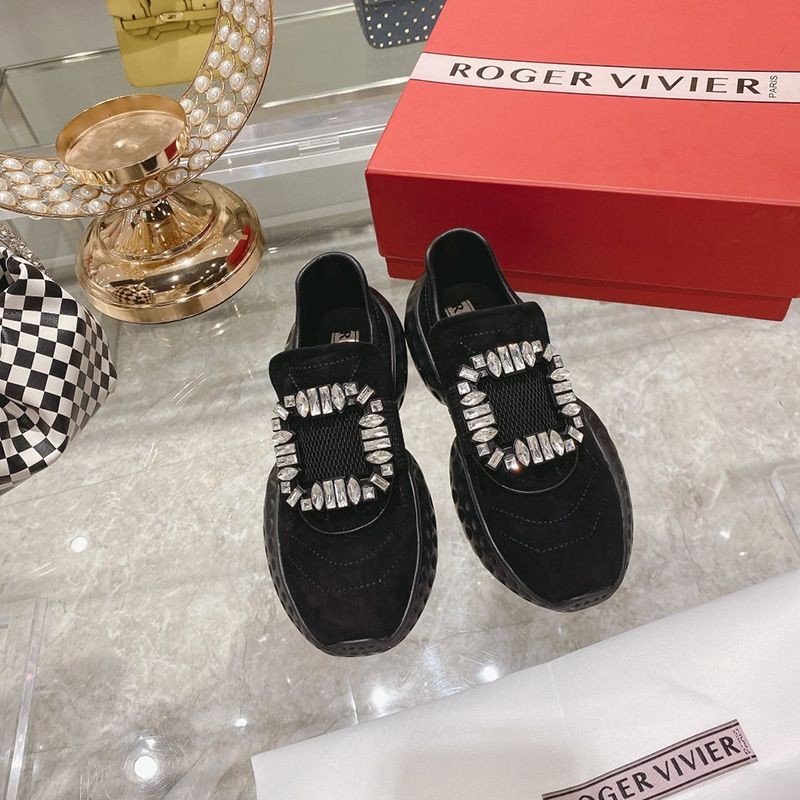 Hard to find [Roger Vivier fake] Vive Run Light Covered Buckle Sneakers rom65153