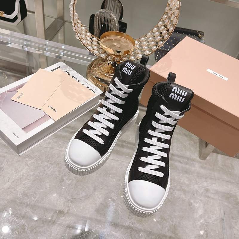 Extremely rare! Miu Miu canvas sneakers replica [not available in Japan] myt47420