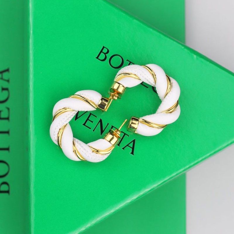 New sale item [Bottega Veneta replica] Nappa leather twisted hoop earrings boi13011