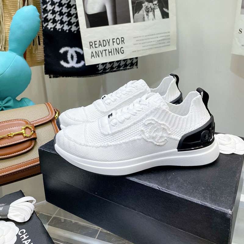 ★Popular in Japan! Chanel CC logo knit sneakers in white shi94813