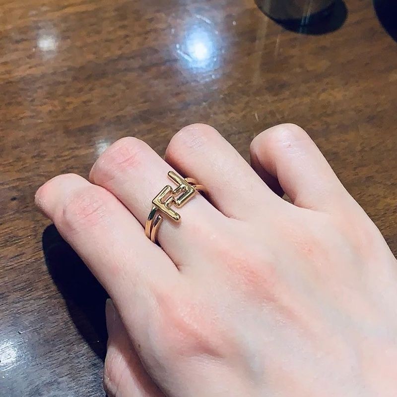 Very popular? Fendi ☆ FF logo gold color ring replica few74803