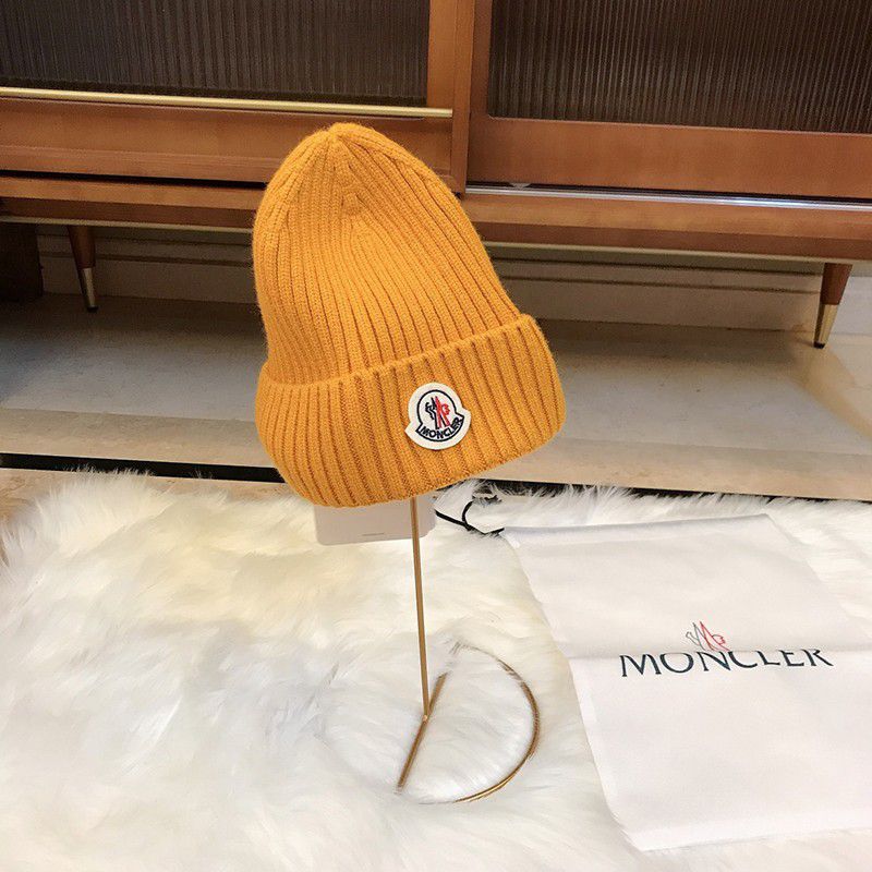 Rare Moncler Replica Ribbed Beanie Logo Patch Knit Hat mot70827